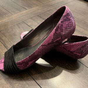 Women's Purple Snakeskin Peep Toe Shoes